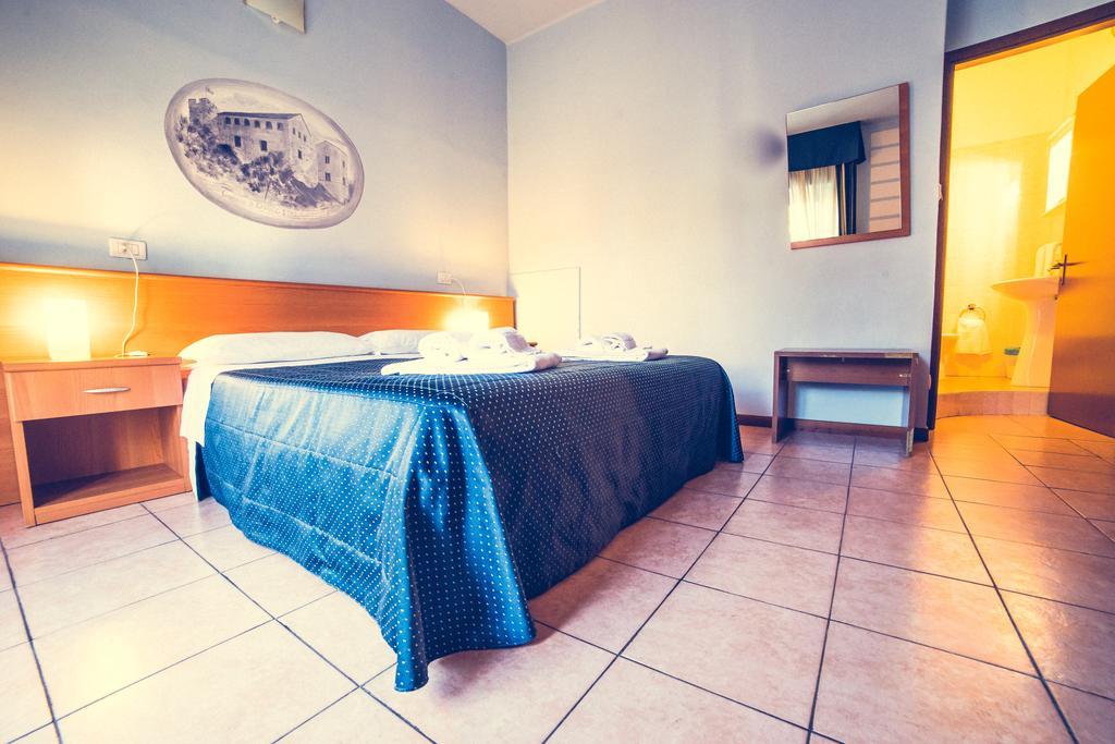 Hotel La Gaietta Millesimo Room photo